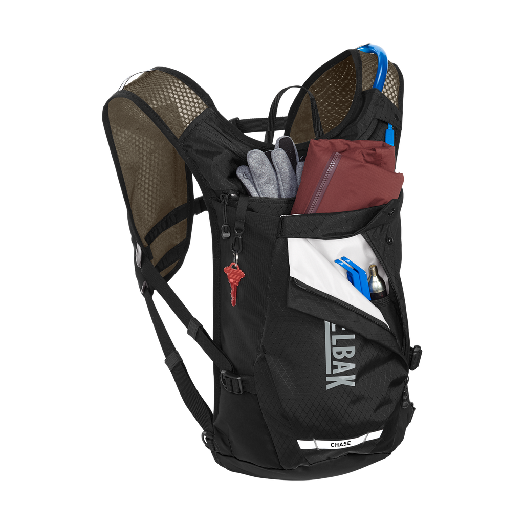 Chase Adventure 8 Vest 70oz, Black/Earth